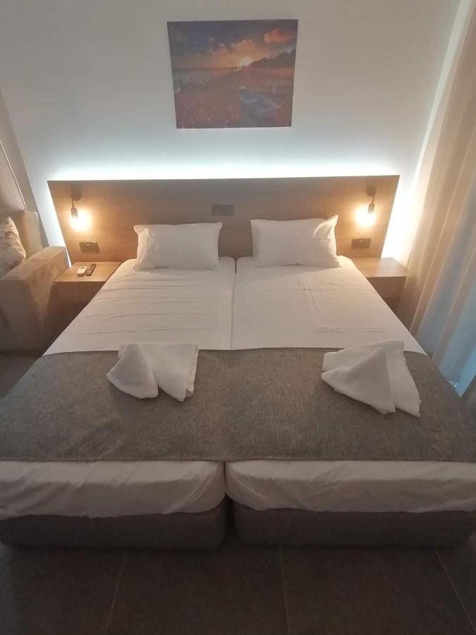 Ellenapa Apts & Studios Ajía Nápa Eksteriør bilde